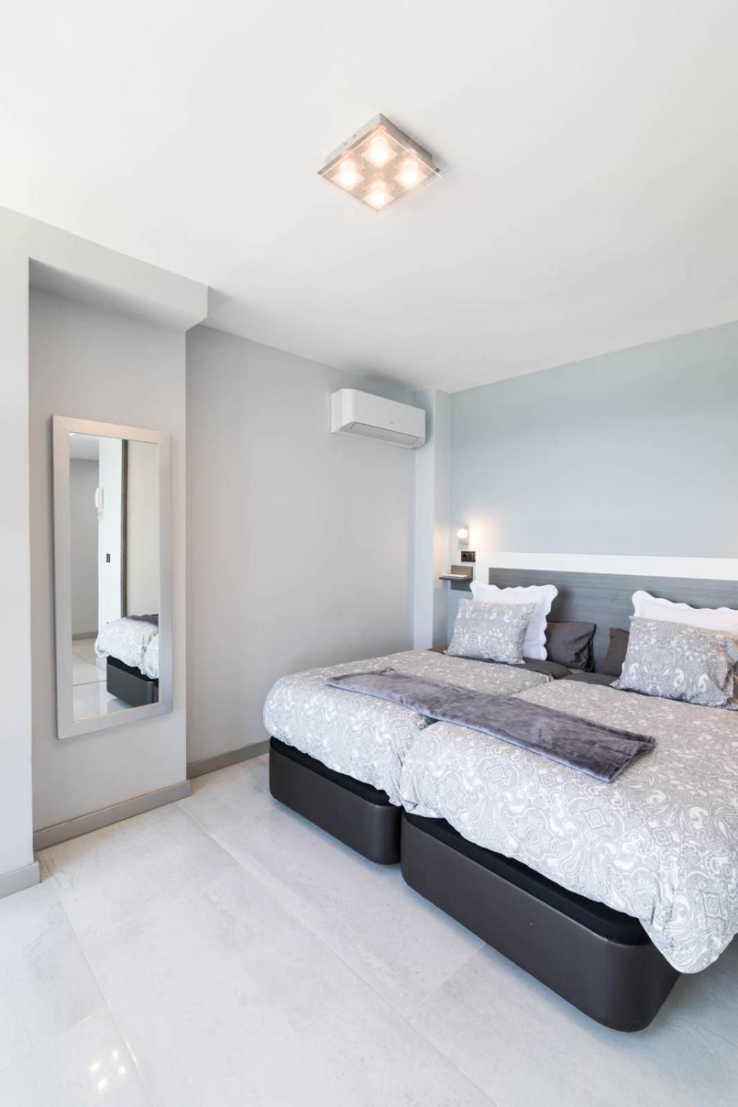 Deluxe Supreme Apartment Malaga Ngoại thất bức ảnh